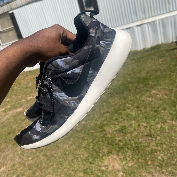 Nike Roshe Run Shoes (Size 13) (Dark Blue Camo) - Picture 4 of 8